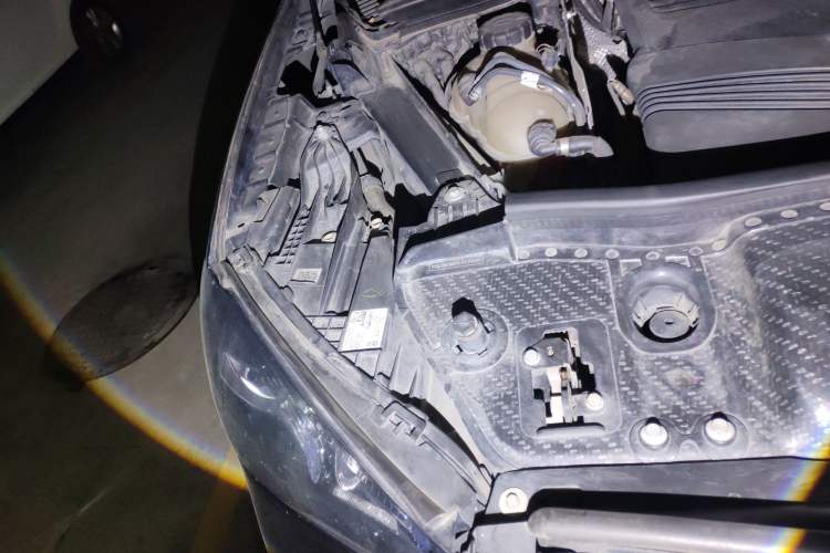Used Mercedes-Benz GLE 2020 Facelifted GLE 450 4MATIC Stylish Edition Engine Bay Right
