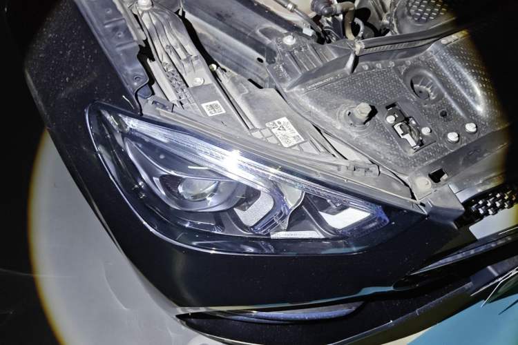 Used Mercedes-Benz GLE 2020 Facelifted GLE 350 4MATIC Luxury Edition Engine Bay Right