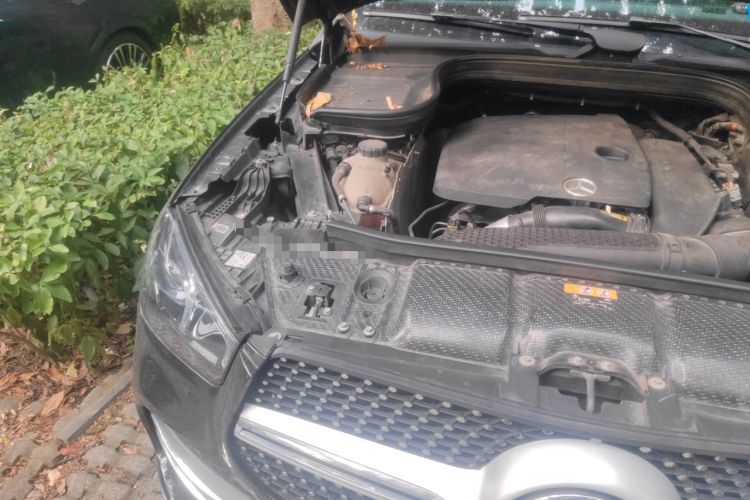 Used Mercedes-Benz GLE 2020 GLE 350 4MATIC Fashion Model Engine Bay Right