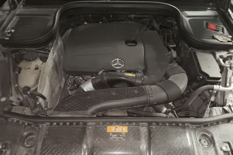 Used Mercedes-Benz GLE 2020 GLE 350 4MATIC Fashion Model Engine Bay