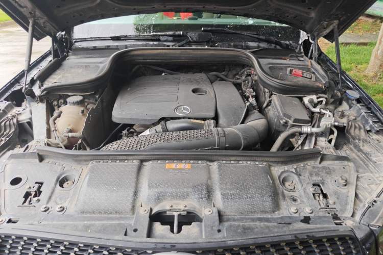 Used Mercedes-Benz GLE 2020 GLE 350 4MATIC Fashion Model Engine Bay