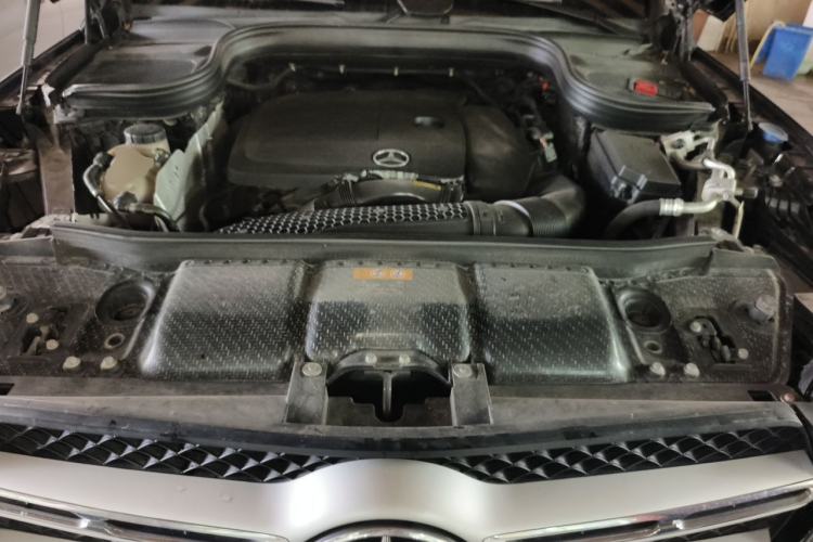 Used Mercedes-Benz GLE 2020 GLE 350 4MATIC Fashion Model Engine Bay