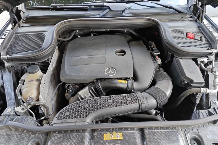 Used Mercedes-Benz GLE 2020 GLE 350 4MATIC Luxury Model Engine Bay