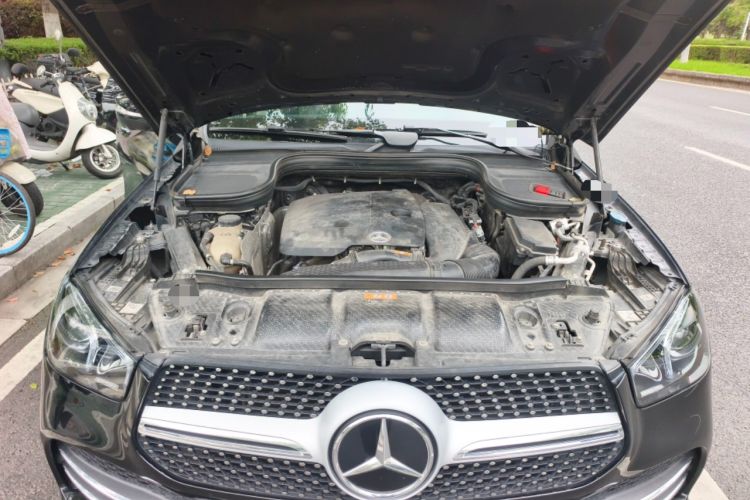 Used Mercedes-Benz GLE 2020 GLE 350 4MATIC Luxury Model Engine Bay