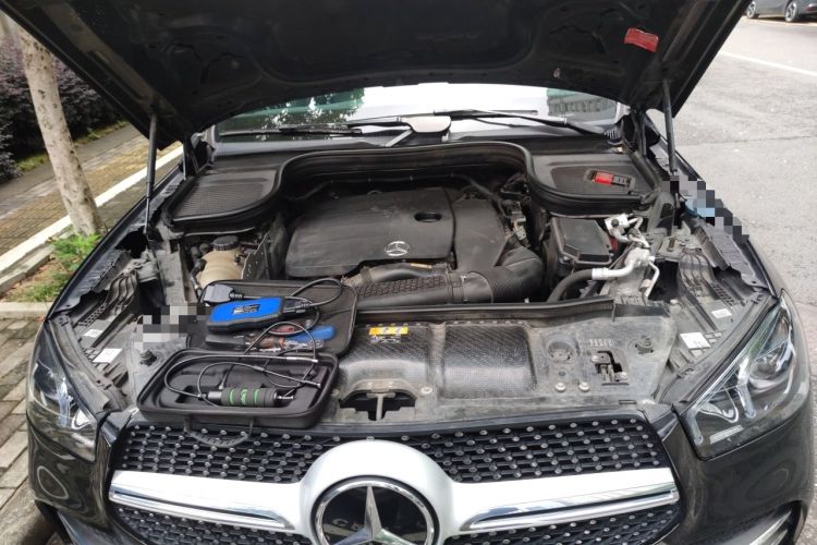 Used Mercedes-Benz GLE 2020 GLE 350 4MATIC Fashion Model Engine Bay