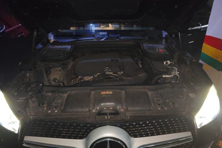 Used Mercedes-Benz GLE 2020 GLE 350 4MATIC Fashion Model Engine Bay