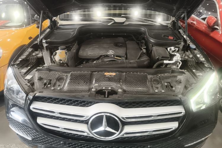 Used Mercedes-Benz GLE 2020 GLE 350 4MATIC Dynamic Edition Special Version Engine Bay