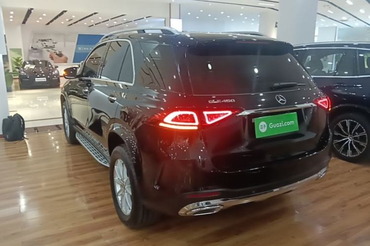 Used Mercedes-Benz GLE 2020 Restyled GLE 350 4MATIC Fashion Edition Exterior 2