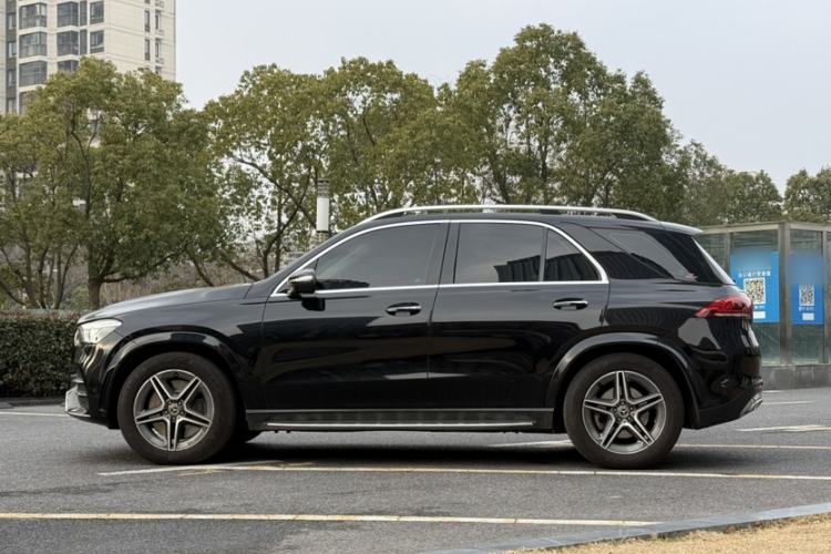 Used Mercedes-Benz GLE 2020 Restyled GLE 450 4MATIC Luxury Edition Exterior 2