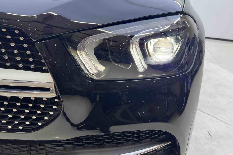 Used Mercedes-Benz GLE 2020 Facelifted GLE 350 4MATIC Luxury Edition Exterior 6