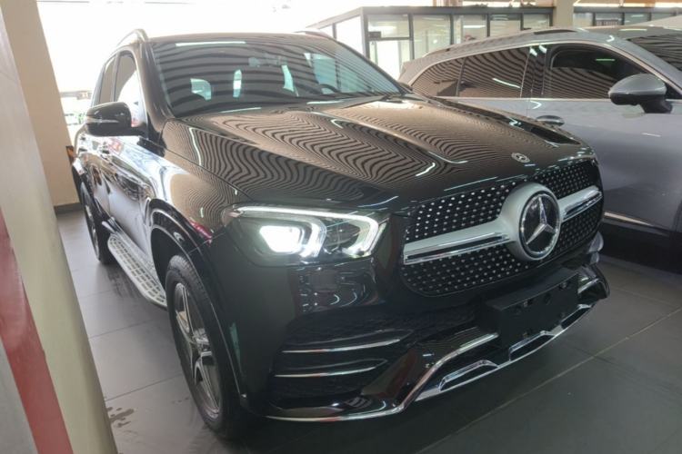 Used Mercedes-Benz GLE 2020 GLE 350 4MATIC Fashion Model Front Right 45 Deg