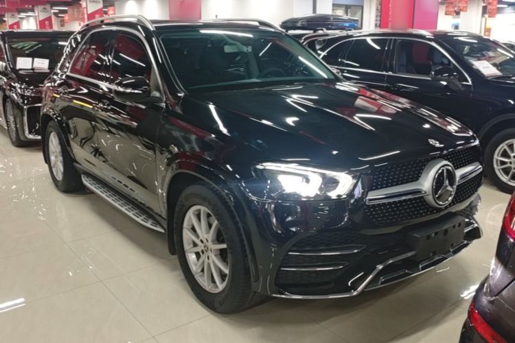 Used Mercedes-Benz GLE 2020 Restyled GLE 350 4MATIC Fashion Edition Front Right 45 Deg