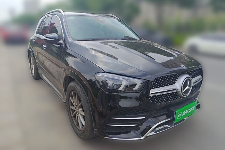 Used Mercedes-Benz GLE 2020 Second Facelift GLE 350 4MATIC Stylish Version Front Right 45 Deg