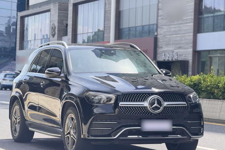 Used Mercedes-Benz GLE 2020 Restyled GLE 450 4MATIC Luxury Edition Front Right 45 Deg