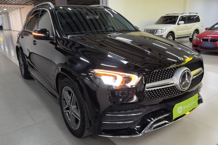 Used Mercedes-Benz GLE 2020 Restyled GLE 350 4MATIC Fashion Edition Front Right 45 Deg