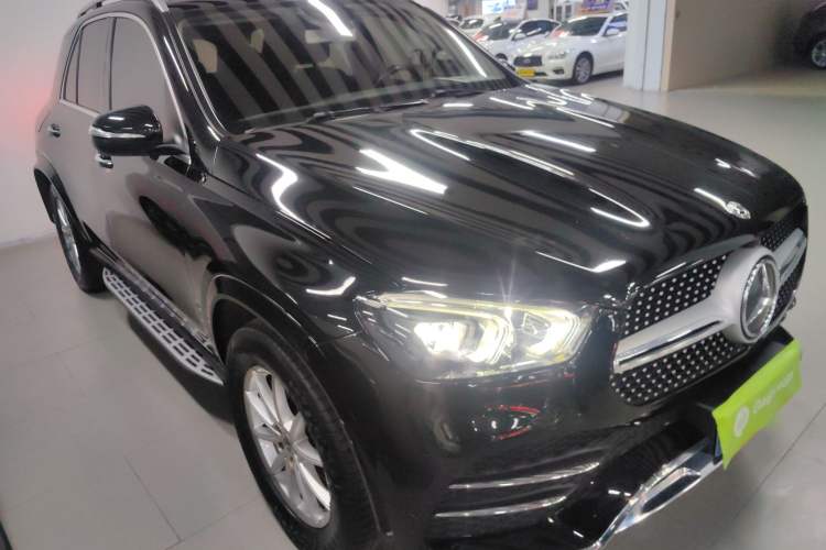 Used Mercedes-Benz GLE 2020 Restyled GLE 350 4MATIC Fashion Edition Front Right 45 Deg