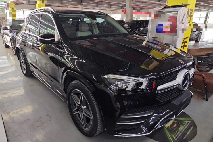 Used Mercedes-Benz GLE 2020 GLE 350 4MATIC Luxury Model Front Right 45 Deg