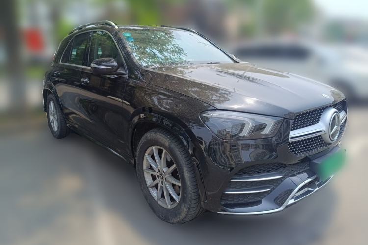 Used Mercedes-Benz GLE 2020 Restyled GLE 350 4MATIC Fashion Edition Front Right 45 Deg
