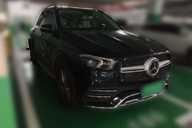 Used Mercedes-Benz GLE 2020 GLE 450 4MATIC Stylish Model Front Right 45 Deg