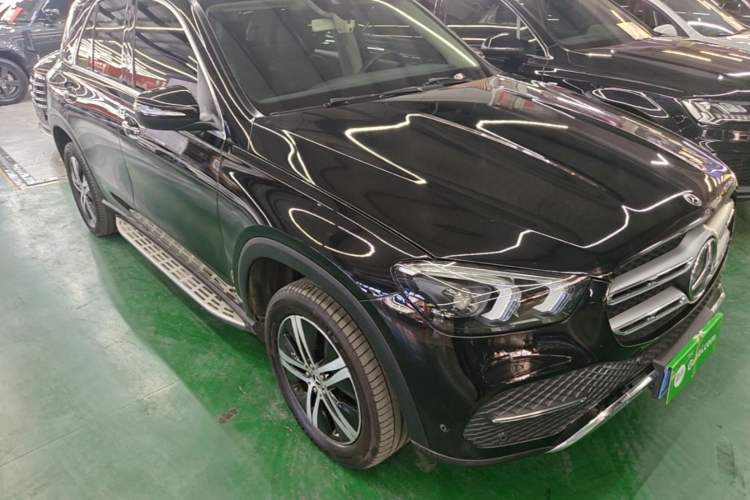Used Mercedes-Benz GLE 2020 GLE 350 4MATIC Dynamic Edition Front Right 45 Deg
