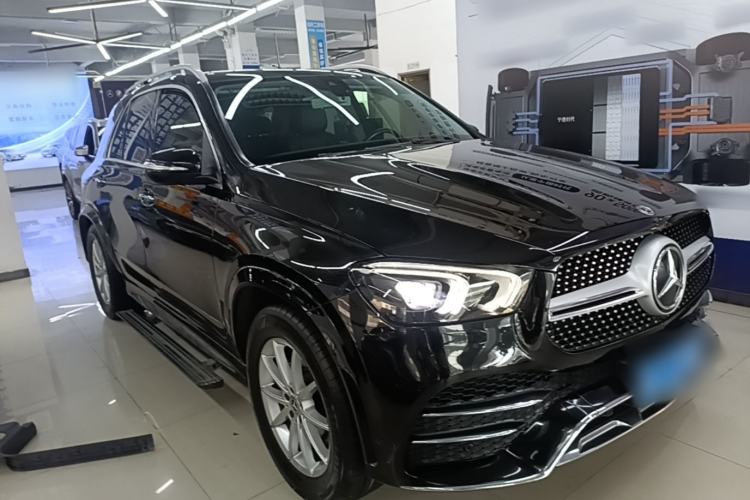 Used Mercedes-Benz GLE 2020 Restyled GLE 350 4MATIC Fashion Edition Front Right 45 Deg