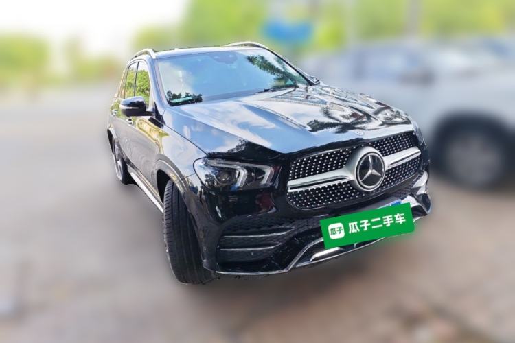 Used Mercedes-Benz GLE 2020 GLE 350 4MATIC Luxury Model Front Right 45 Deg