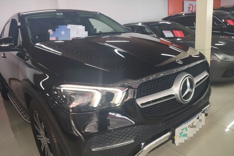Used Mercedes-Benz GLE  Front Right 45 Deg