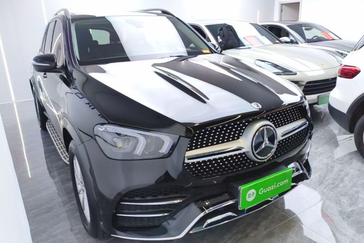 Used Mercedes-Benz GLE 2020 Restyled GLE 350 4MATIC Fashion Edition Front Right 45 Deg