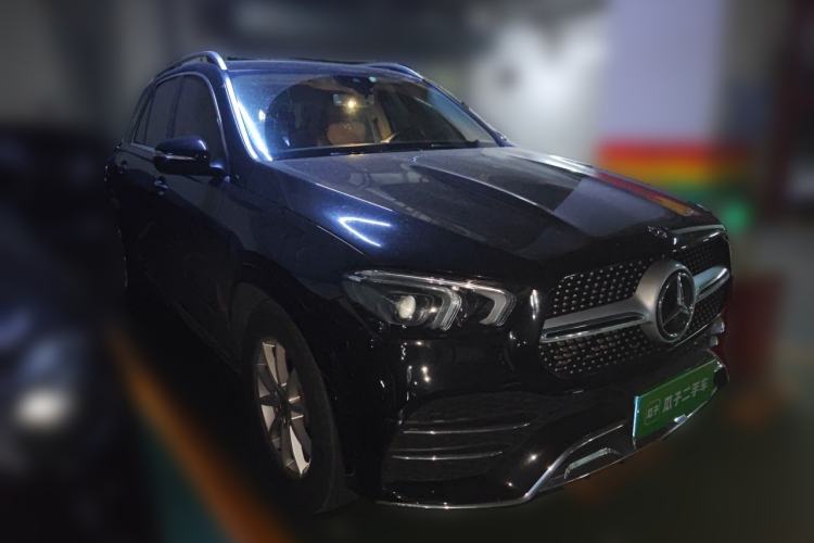 Used Mercedes-Benz GLE 2020 GLE 350 4MATIC Fashion Model Front Right 45 Deg