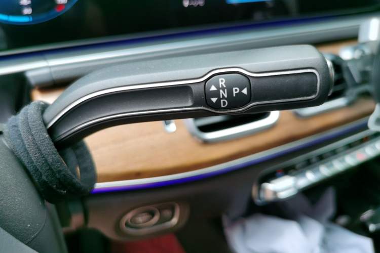Used Mercedes-Benz GLE 2020 Facelifted GLE 350 4MATIC Luxury Edition Gear Lever