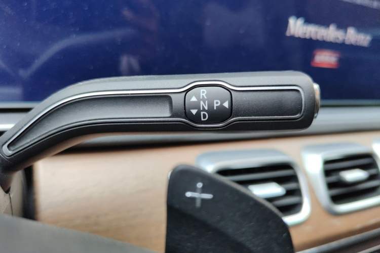 Used Mercedes-Benz GLE 2020 Facelifted GLE 350 4MATIC Luxury Edition Gear Lever