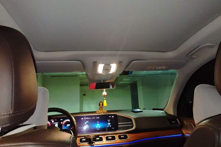 Used Mercedes-Benz GLE 2020 Restyled GLE 450 4MATIC Dynamic Edition Headliner