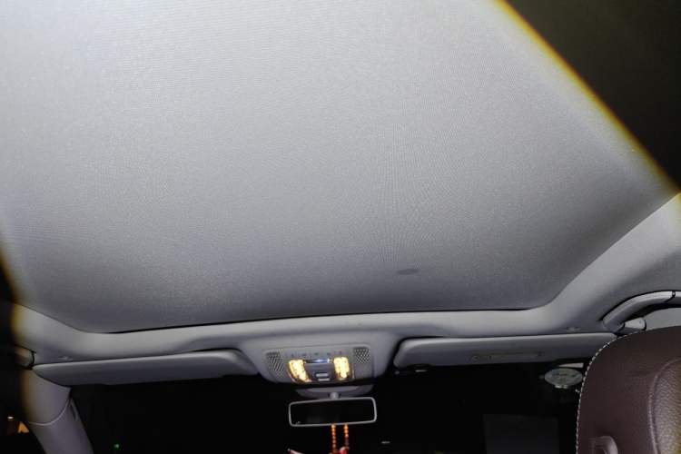 Used Mercedes-Benz GLE 2020 Facelifted GLE 350 4MATIC Luxury Edition Headliner