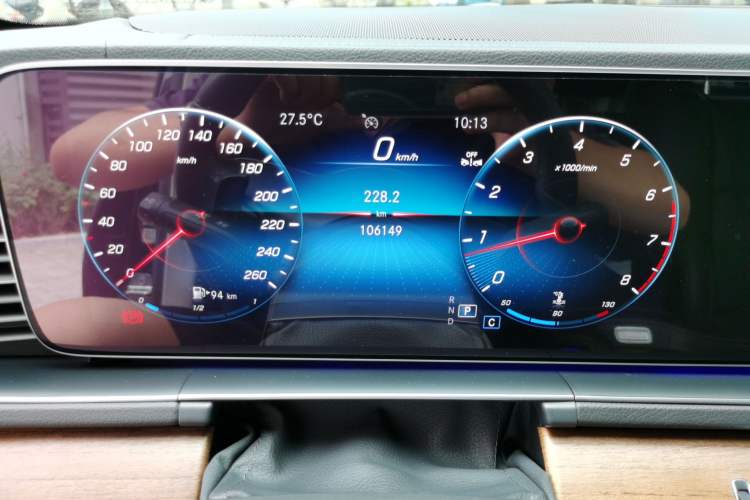 Used Mercedes-Benz GLE 2020 Facelifted GLE 350 4MATIC Luxury Edition Instrument Cluster