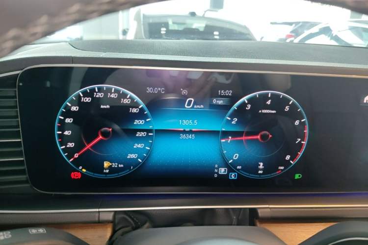 Used Mercedes-Benz GLE 2020 Facelifted GLE 350 4MATIC Luxury Edition Instrument Cluster