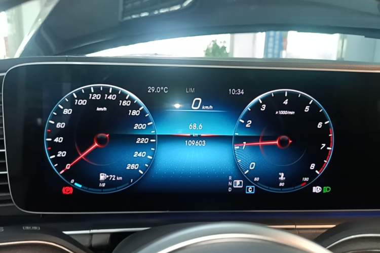 Used Mercedes-Benz GLE 2020 Restyled GLE 350 4MATIC Fashion Edition Instrument Cluster