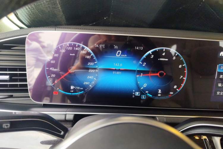 Used Mercedes-Benz GLE 2020 Restyled GLE 350 4MATIC Fashion Edition Instrument Cluster
