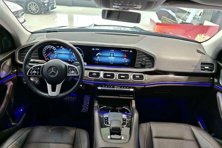 Used Mercedes-Benz GLE 2020 GLE 350 4MATIC Fashion Model Interior 1