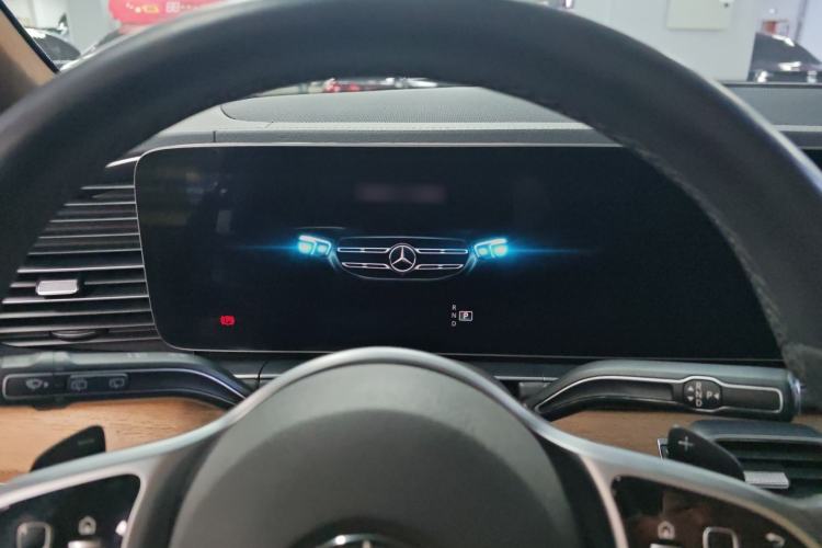 Used Mercedes-Benz GLE 2020 GLE 350 4MATIC Luxury Model Interior 1
