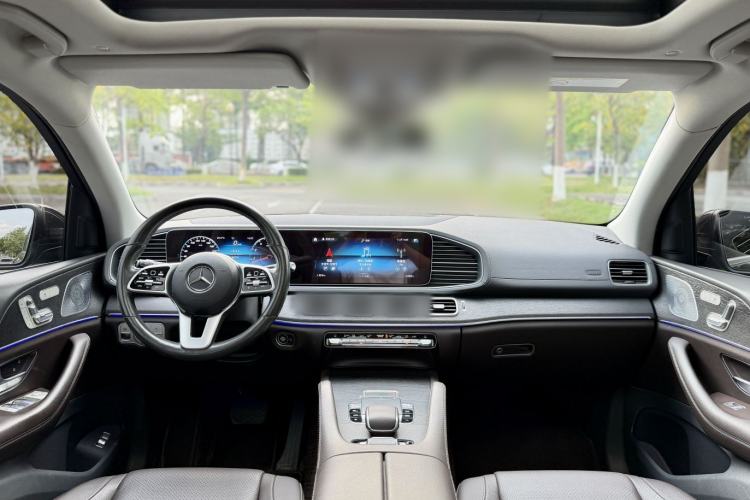 Used Mercedes-Benz GLE 2020 GLE 450 4MATIC Stylish Model Interior 2