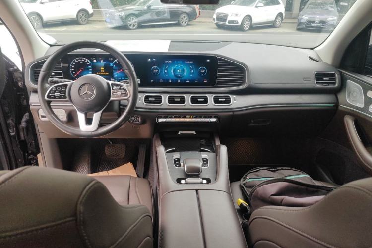 Used Mercedes-Benz GLE 2020 Restyled GLE 450 4MATIC Luxury Edition Interior 2