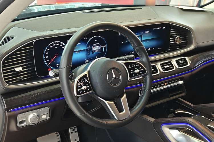 Used Mercedes-Benz GLE 2020 GLE 350 4MATIC Fashion Model Interior 2
