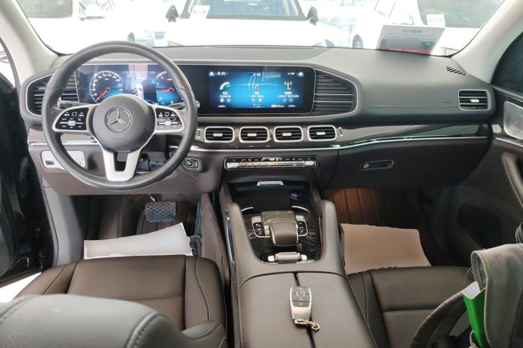 Used Mercedes-Benz GLE 2020 GLE 350 4MATIC Fashion Model Interior 2