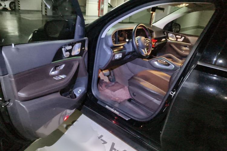 Used Mercedes-Benz GLE 2020 Restyled GLE 350 4MATIC Fashion Edition Interior 3