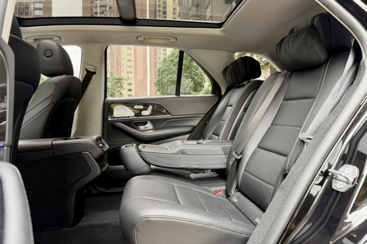 Used Mercedes-Benz GLE 2020 Restyled GLE 350 4MATIC Fashion Edition Interior 3