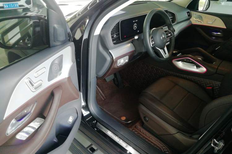 Used Mercedes-Benz GLE 2020 Restyled GLE 350 4MATIC Dynamic Edition Interior 3