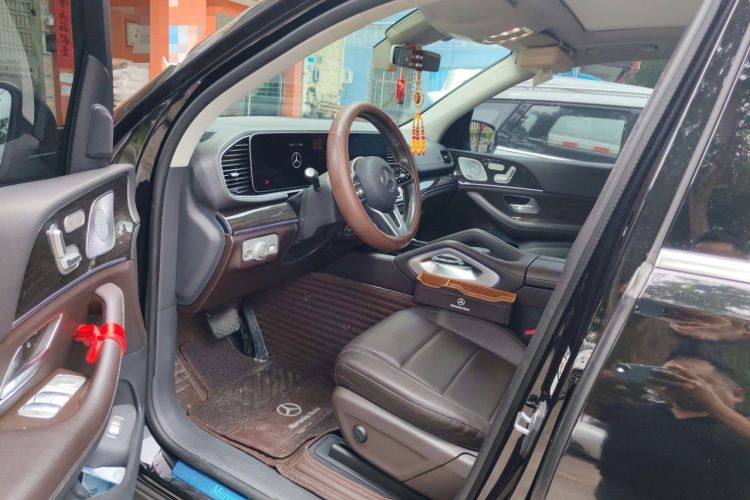 Used Mercedes-Benz GLE 2020 Restyled GLE 350 4MATIC Fashion Edition Interior 3