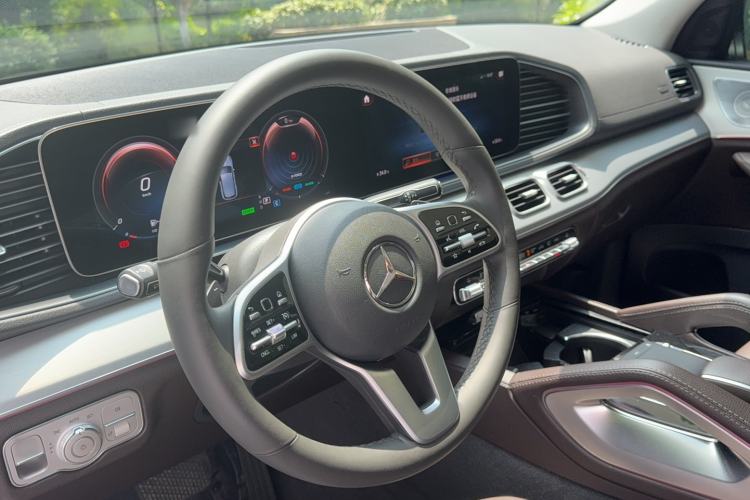 Used Mercedes-Benz GLE 2020 Restyled GLE 450 4MATIC Dynamic Edition Interior 3