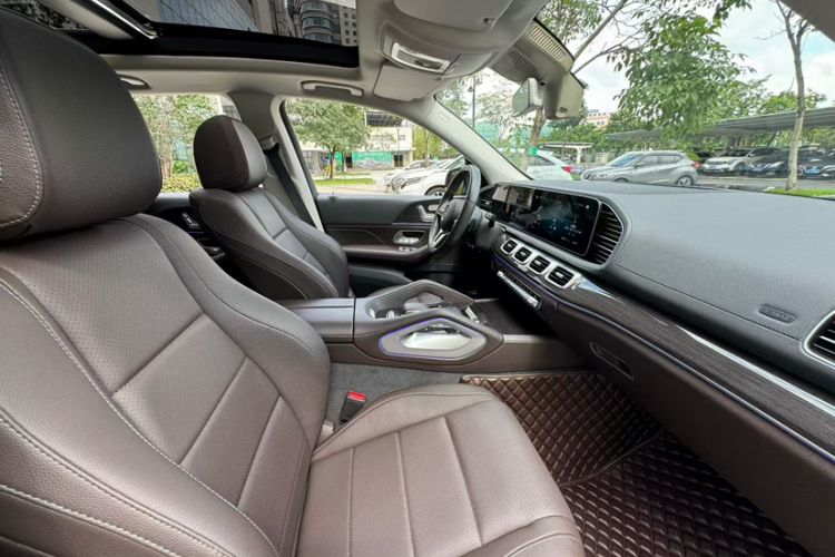Used Mercedes-Benz GLE 2020 Restyled GLE 350 4MATIC Fashion Edition Interior 4