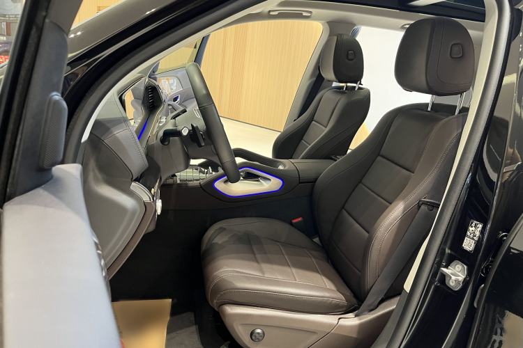 Used Mercedes-Benz GLE 2020 Restyled GLE 350 4MATIC Fashion Edition Interior 4